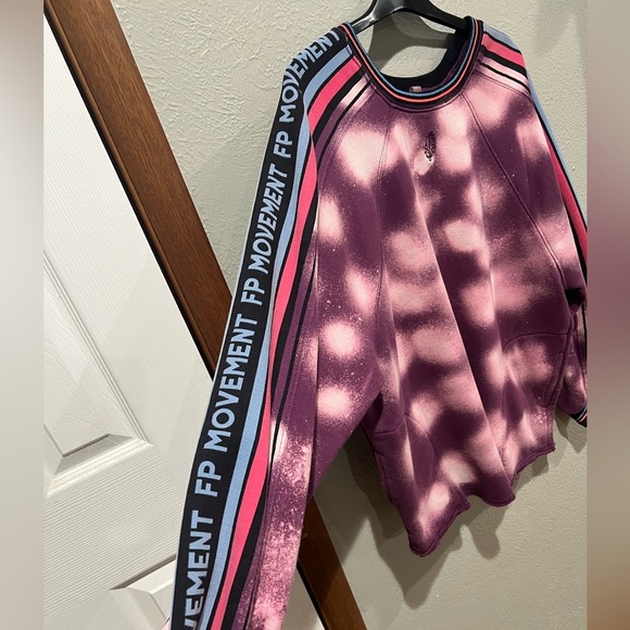 Free People Movement Purple and Pink Tie-Dye Sweatshirt Oversized Pockets EUC - Picture 2 of 5